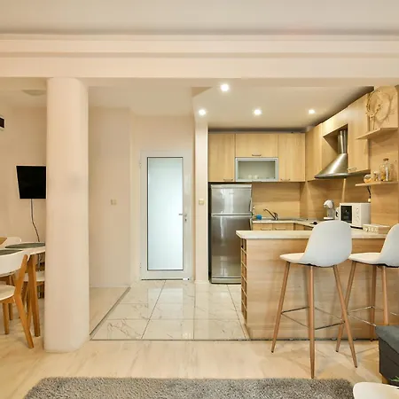 Paradise - Free Parking Apartment *