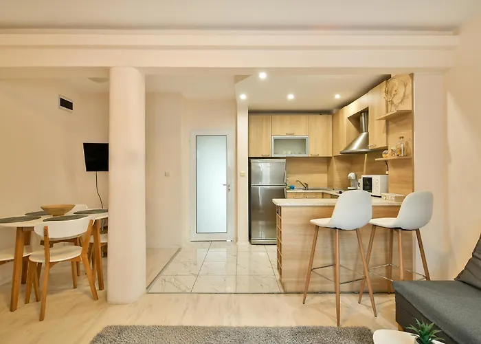 Paradise - Free Parking Apartment *